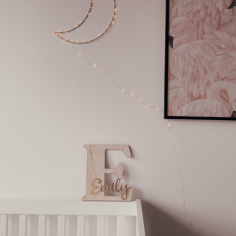 Houten letter met naam