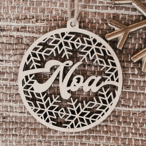 Houten kerstbal met naam